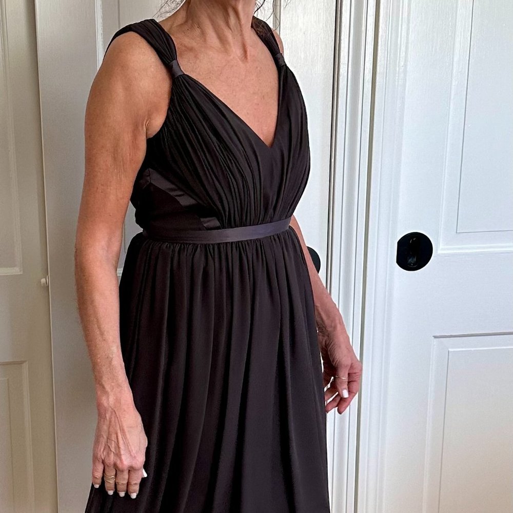 Vera Wang Knee Length dress, v neck front and back, worn twice, like new.